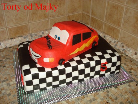 vanilkový korpus, čokoládová plnka, maliny, váha: 4kg