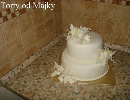 spodok: stracciatella korpus, čoko plnka, vrch: čoko korpus, smotanová plnka, váha: 4,7 kg