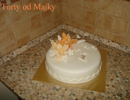 orieškový korpus, nutellová plnka, váha: 3 kg